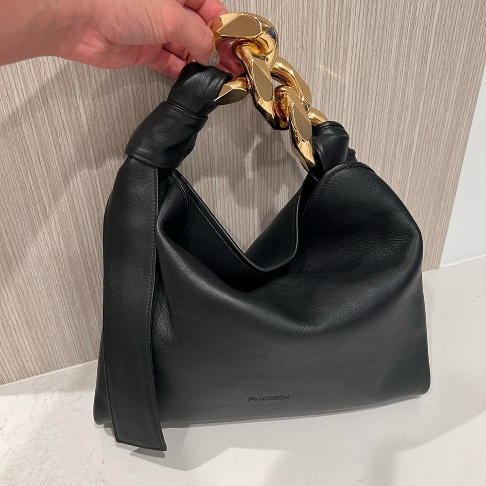JW ANDERSON CHAIN HOBO BAG.